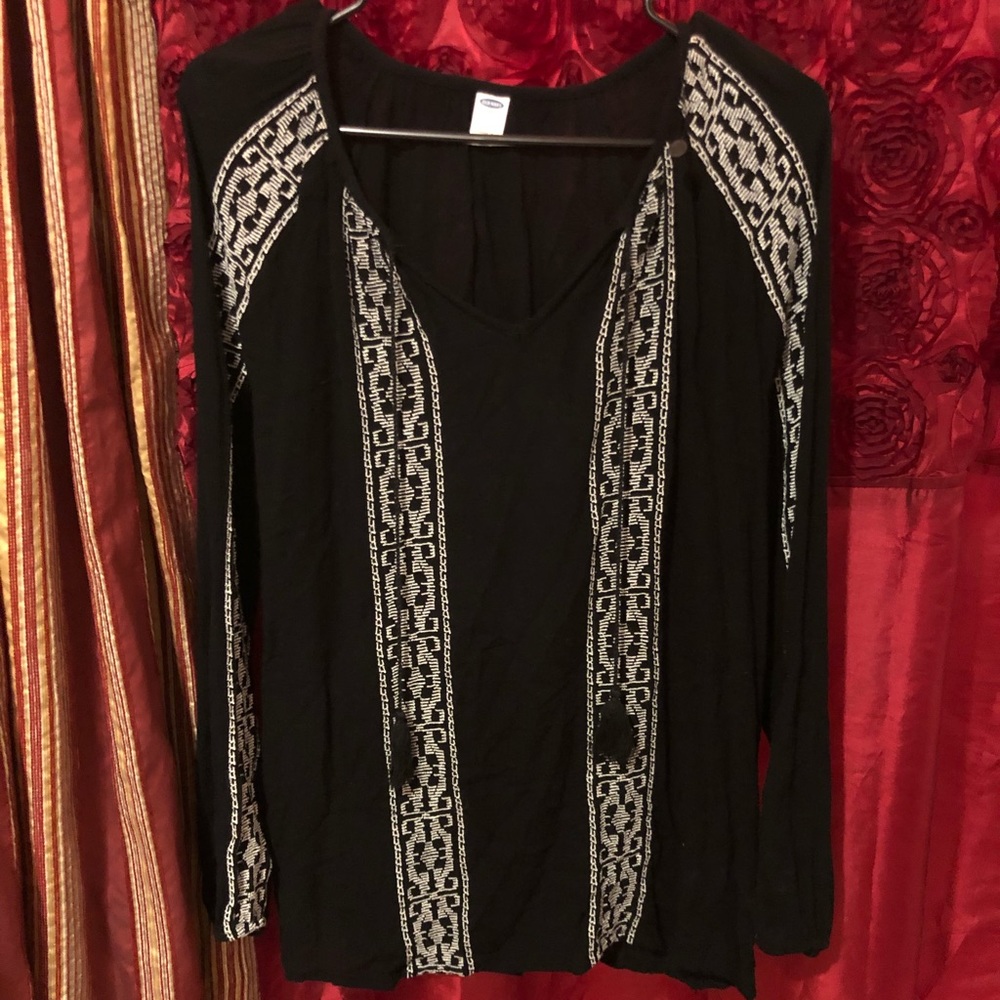 Super Cute Black Old Navy Hippy Blouse